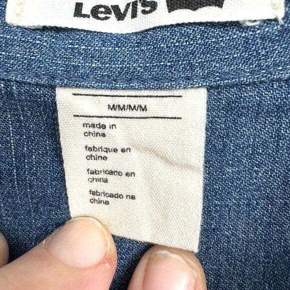 LEVI'S WOMEN'S PRINTED DENIM COLOR BLOCKED ANNIE SHIRT, BLUE BIRD, MEDIUM - Picture 3 of 11